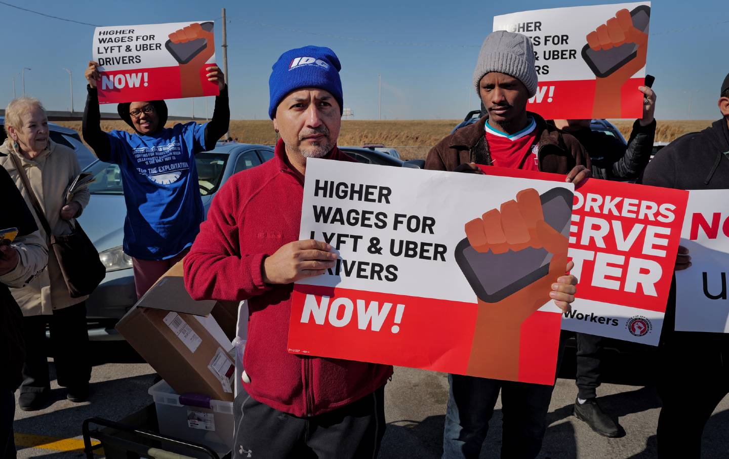 Rideshare drivers on strike near O'Hare International Airport