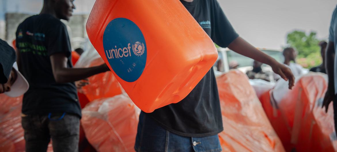 UN aid agencies continue to support Haitian people with humanitarian aid. UN aid agencies continue to support Haitian people with humanitarian aid.