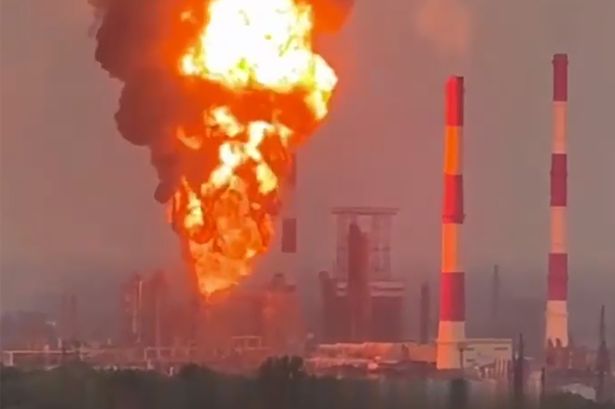 Ukrainian drones striking the Russian Novokuybyshevsk oil refinery