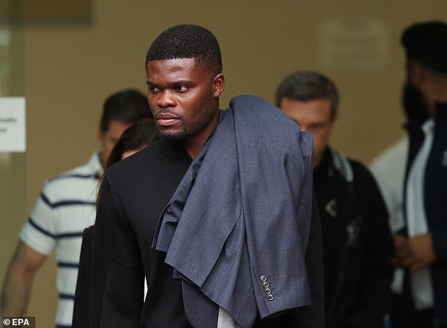 Villarreal supporters have voiced their opposition to the imminent signing of Thomas Partey