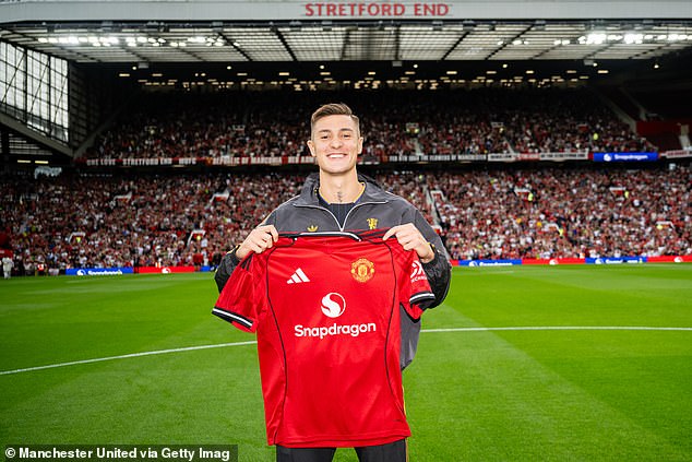 Manchester United unveiled striker Benjamin Sesko on Saturday