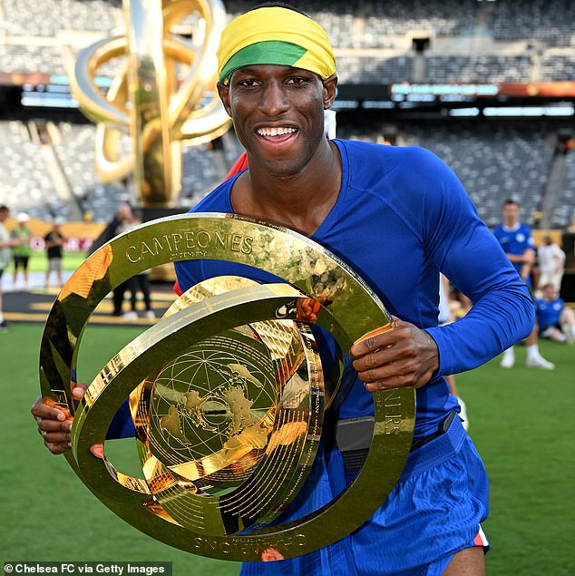 Chelsea are unlikely to replace Nicolas Jackson if the forward leaves this month