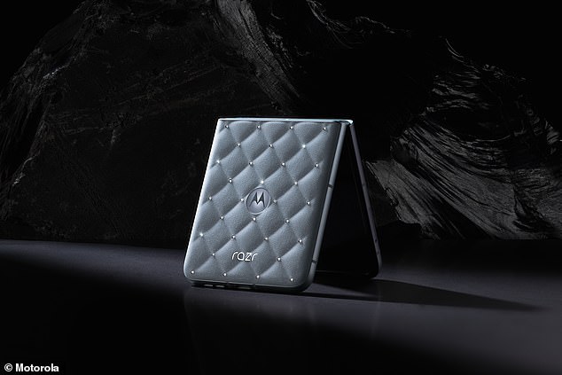 Motorola has joined forces with Swarovski on a modern version of the Razr that is encrusted with crystals