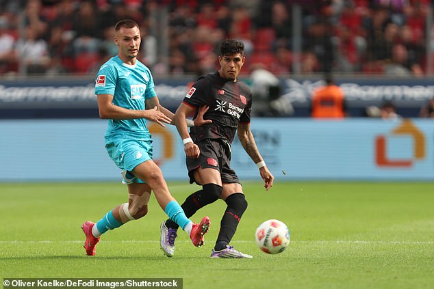 Arsenal are working on a deal to sign Bayer Leverkusen centre back Piero Hincapie
