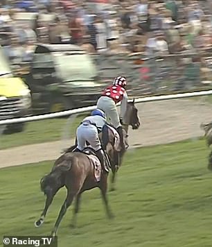 Footage showed Wbee trailing in the race