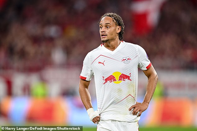 Simons, 22, had been targeted by Chelsea earlier on in the window only for their London rivals Tottenham now leapfrogging them in the race to sign him