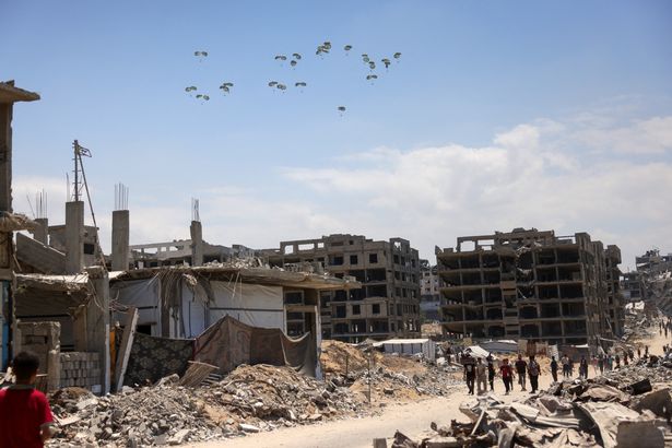 Gaza receives aid from the air but maybe too late