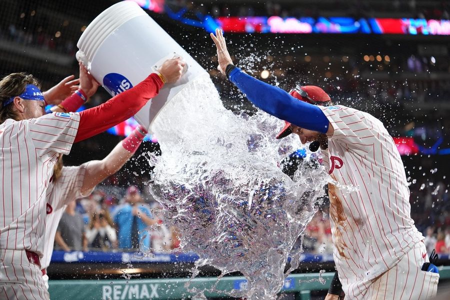 MLB: Atlanta Braves at Philadelphia Phillies