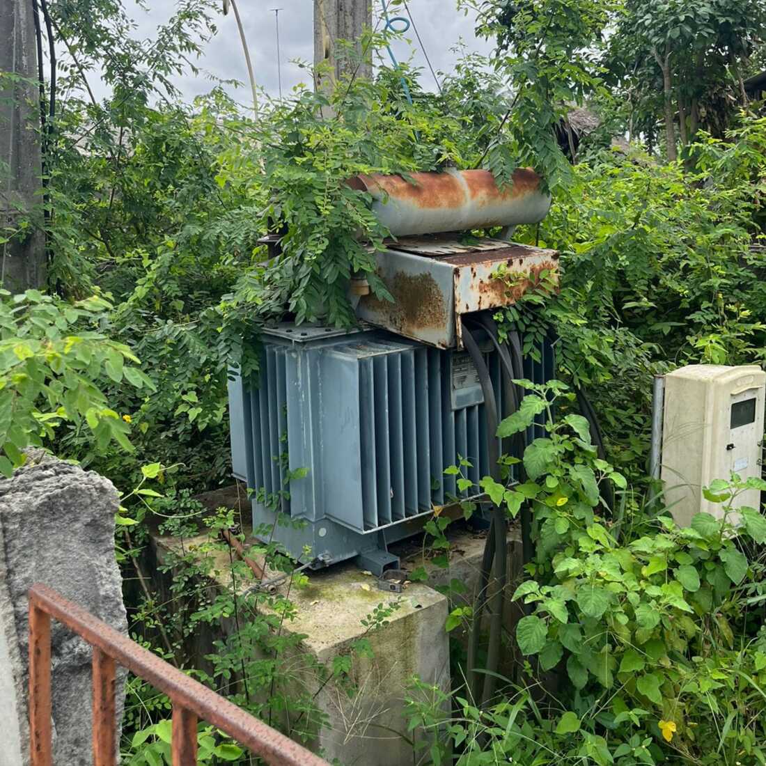 A broken transformer in Badagry, Nigeria that hasn’t worked for over 5 years. Local residents say electricity officials have never been sent to repair it.
