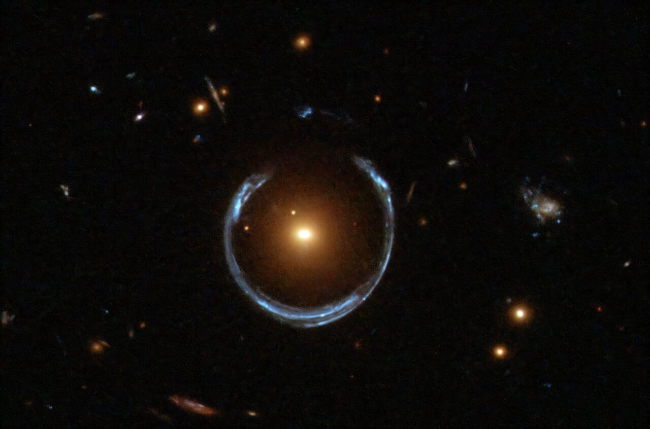 Image of the Cosmic Horseshoe gravitational lens