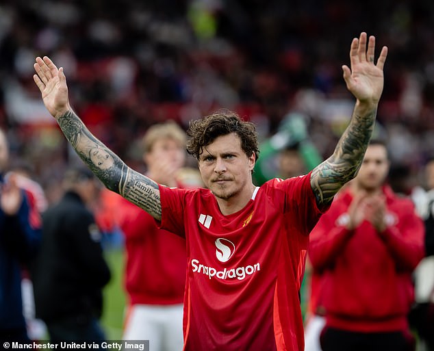 Aston Villa are in talks to sign former Manchester United defender Victor Lindelof