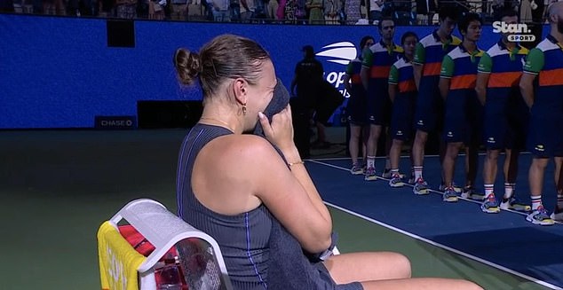 Amanda Anisimova looked inconsolable after her defeat to Aryna Sabalenka at the US Open
