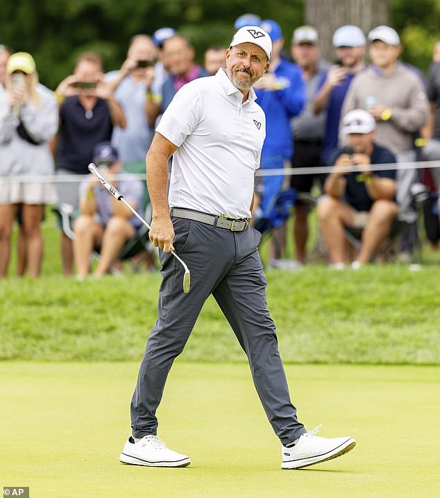 Mickelson once took a reported $200 million from people he considers