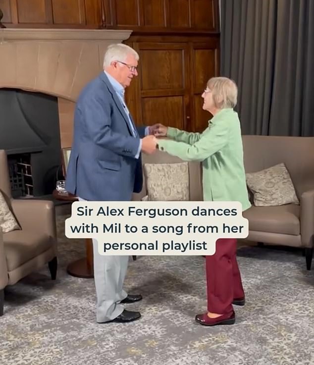 Sir Alex Ferguson beamed as he shared a heartwarming dance with a lifelong Manchester United fan living with dementia