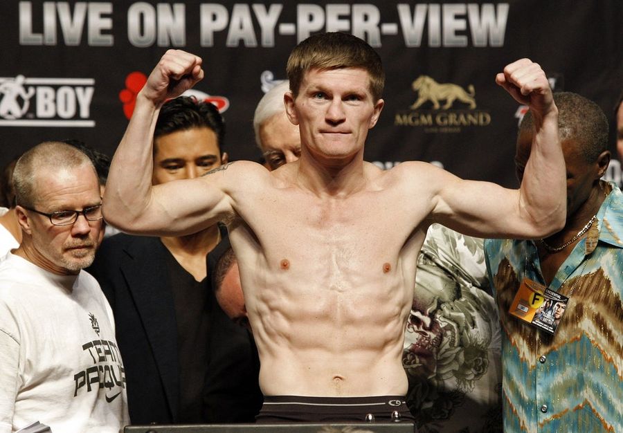 BOXING: Pacquiao vs Hatton-Weigh In