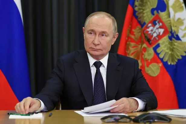 Vladimir Putin told to unleash nukes