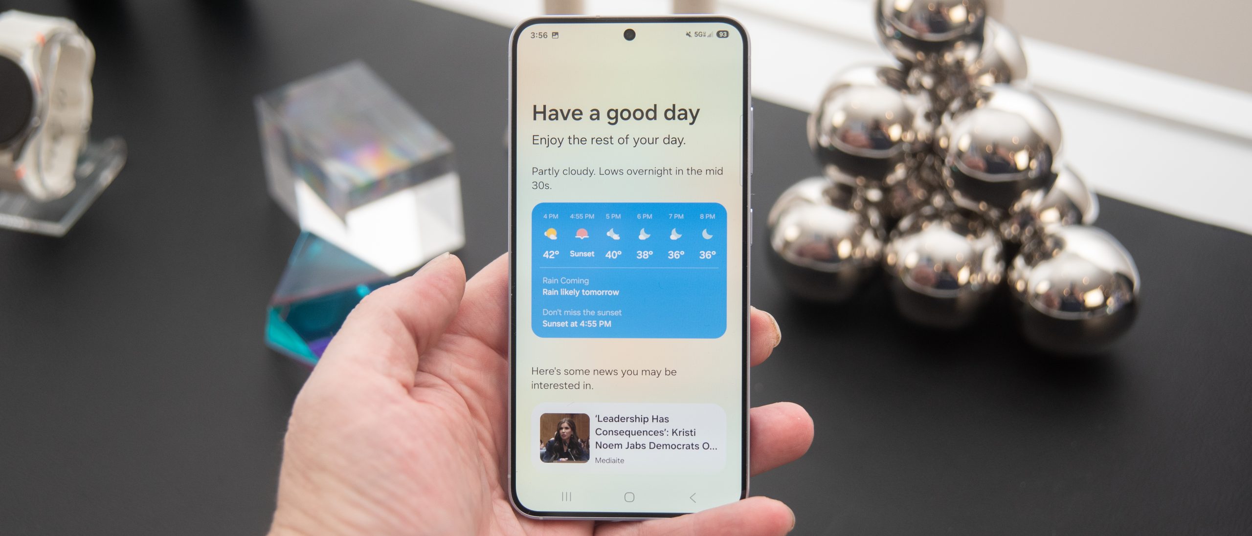 Samsung Galaxy S25 saying Have a good day with news blurb at the bottom
