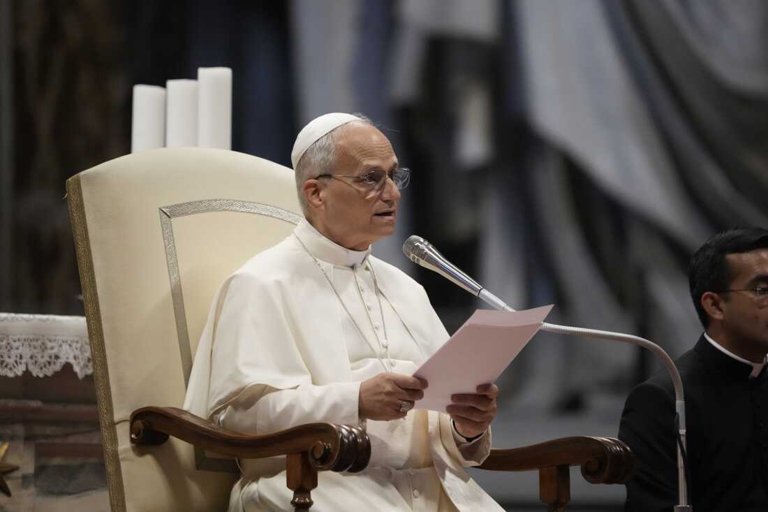 Pope Leo XIV attends a meeting with jubilee pilgrims from the Italian region of Umbria in St. Peter