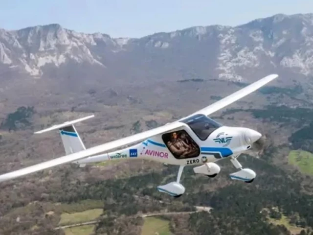 the small aircraft an alia built by us aircraft manufacturer beta flew the 160 kilometres 100 miles in a test run by the norwegian affiliate of the transport company bristow photo file