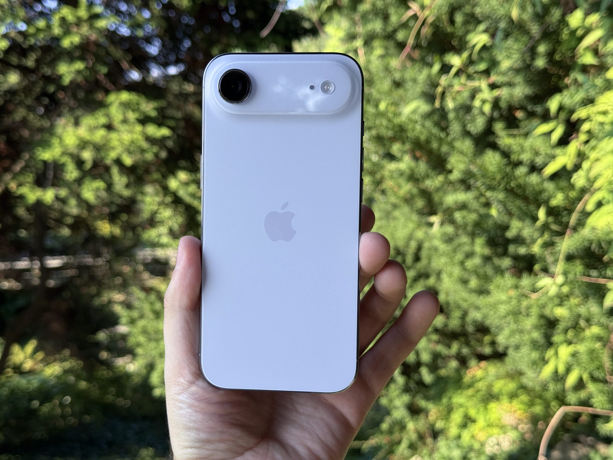 Apple iPhone Air Review