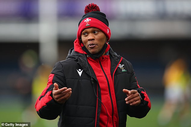 Former Wales rugby coach Warren Abrahams has passed away at the age of 43