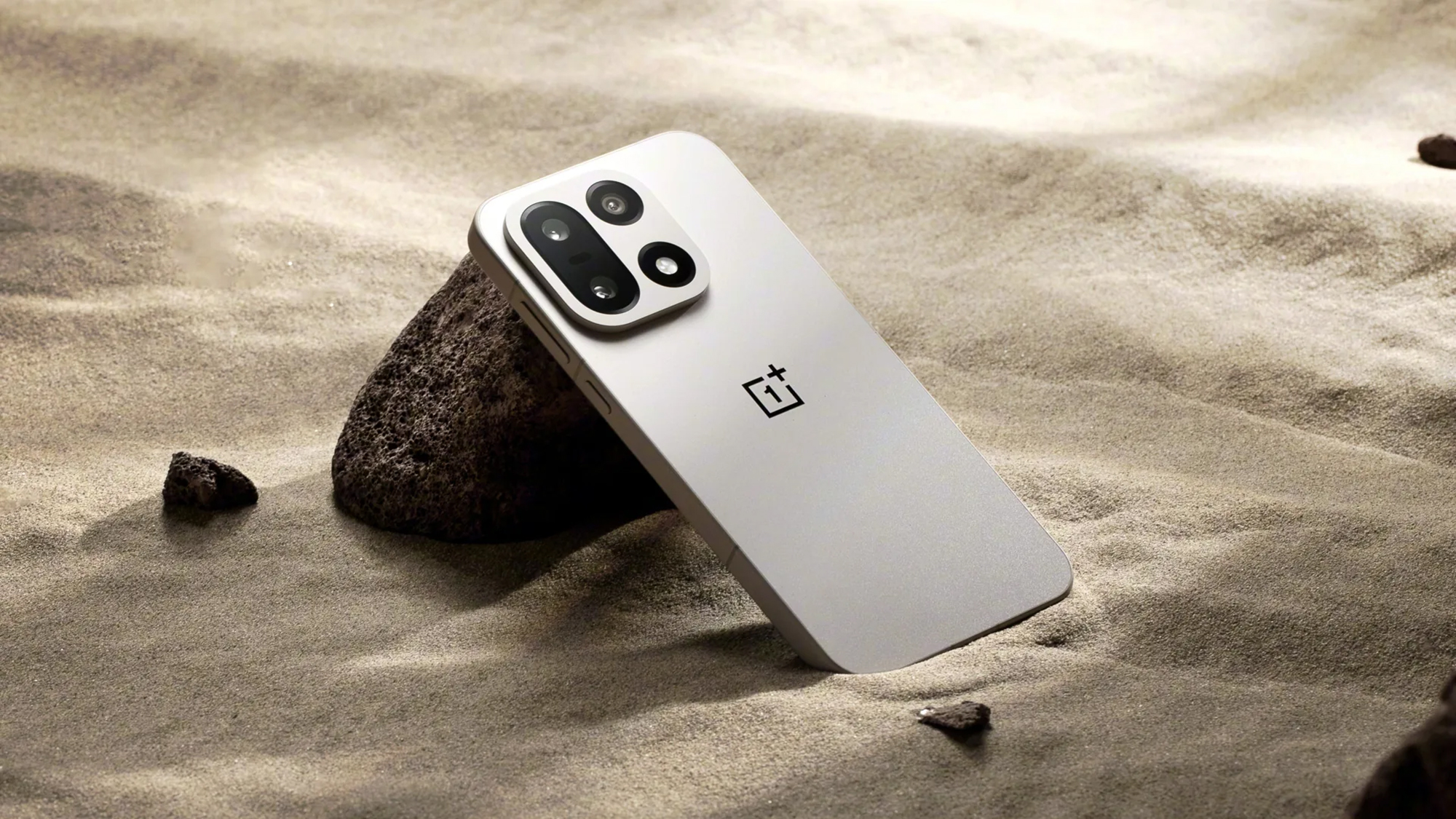 The back of the OnePlus 15