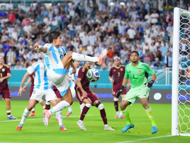 argentina s giuliano simeone attempts a shot on target during the international friendly against venezuela at hard rock stadium in miami gardens florida photo afp