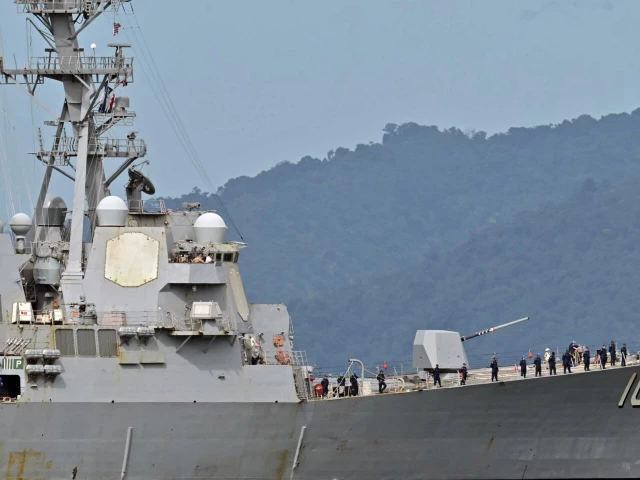 the uss gravely arrived in trinidad and tobago on sunday for joint exercises near the coast of venezuela photo afp